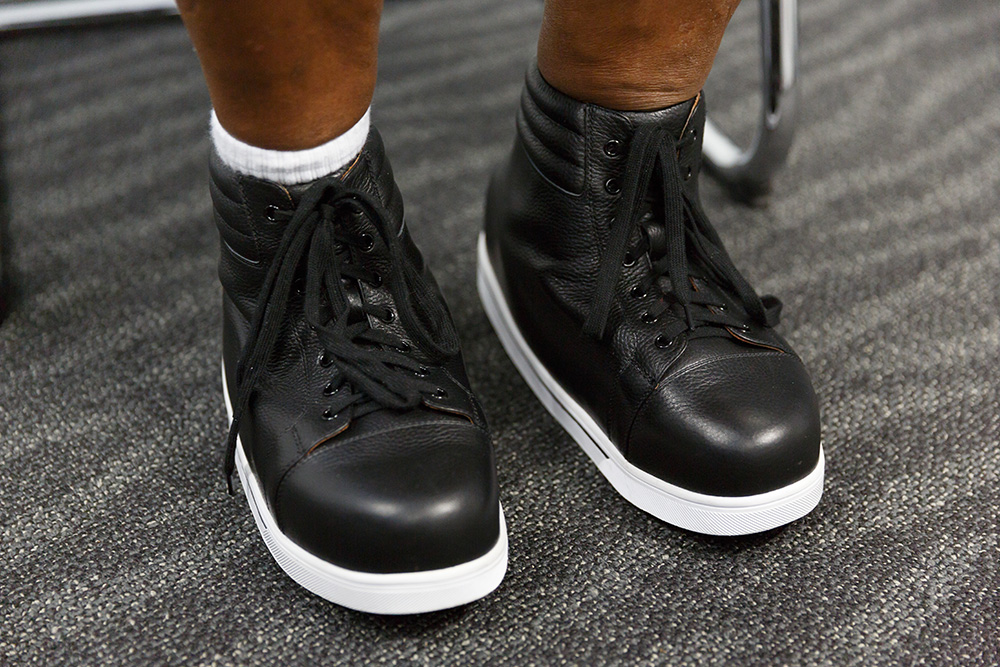 black shoes custom